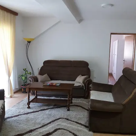 Apartman Nora *